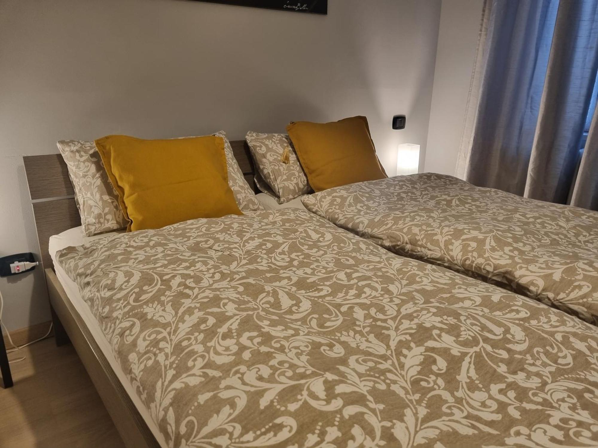 Apartments Via Roma Роверето Экстерьер фото